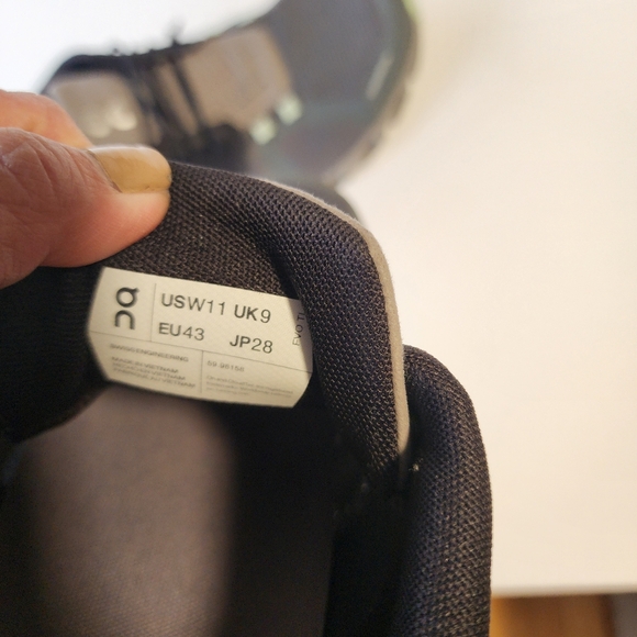 ON Running Cloud 5, Black Lead, Women Size 11 - Picture 16 of 16